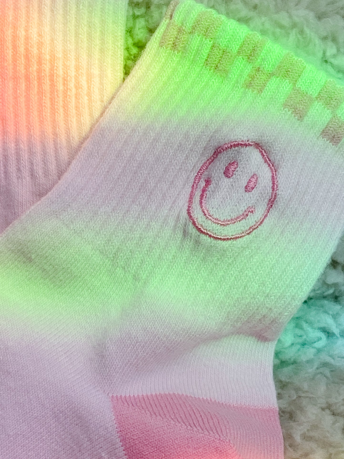 SMILEY EMBROIDERED SOCKS