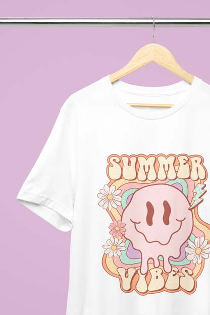 SUMMER VIBES | SMILEY FACE | RETRO SUMMER GRAPHIC T-SHIRT